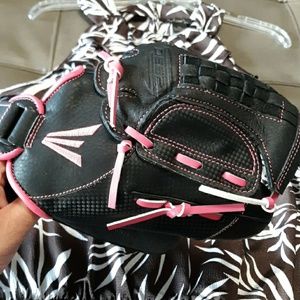 Easton Girls glove